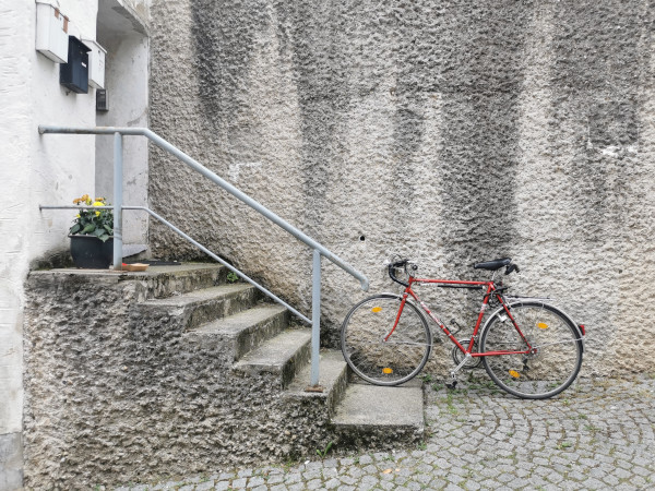 „Er kommt an mit seinem Rennrad…“, Burghausen 2021