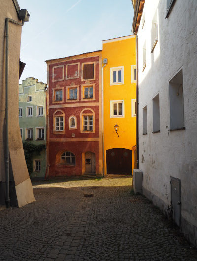 Diese Gasse leuchtet, 84489 Burghausen