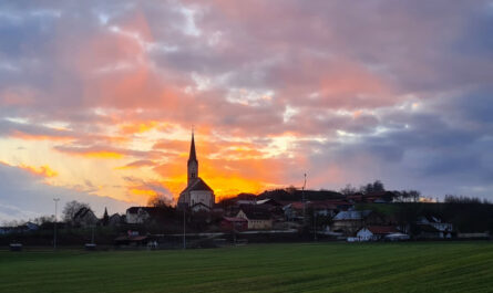 Kirchrot, 84553 Halsbach