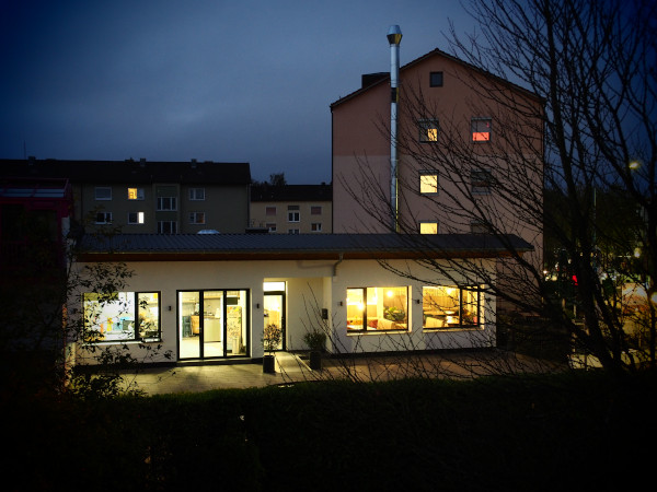 Leuchten in der Nacht, leuchten für einen neuen Tag – Istanbul Grillhouse, 84489 Burghausen