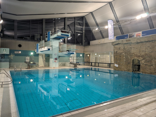 Sprungturm im Hallenbad, 84489 Burghausen