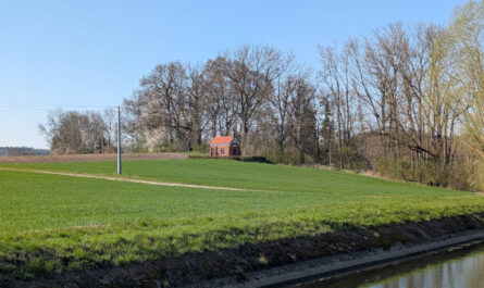 Die kleine Kapelle, Wegkapelle zwischen Winhöring und Engfurt