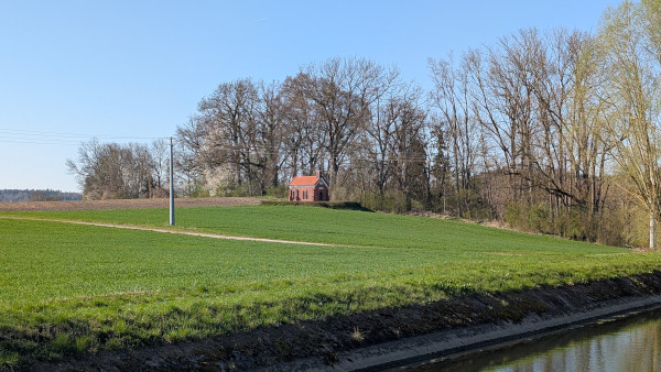 Die kleine Kapelle, Wegkapelle zwischen Winhöring und Engfurt