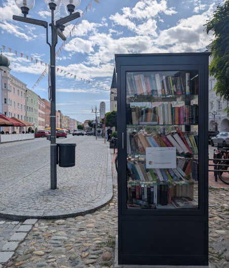 Bücherschrank, 84453 Mühldorf am Inn